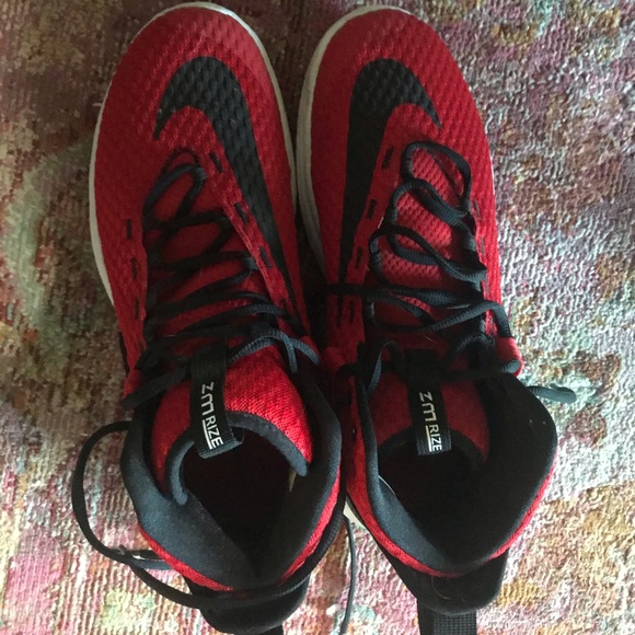 red nike tennis shoes mens